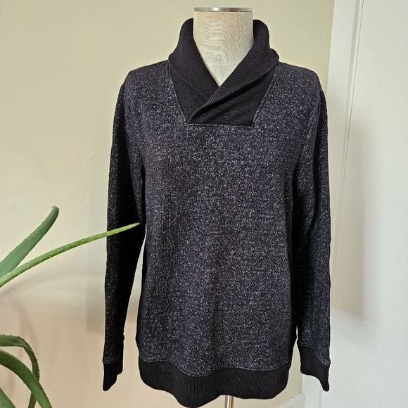 Size L Thick Sweater - Picture 1 of 3